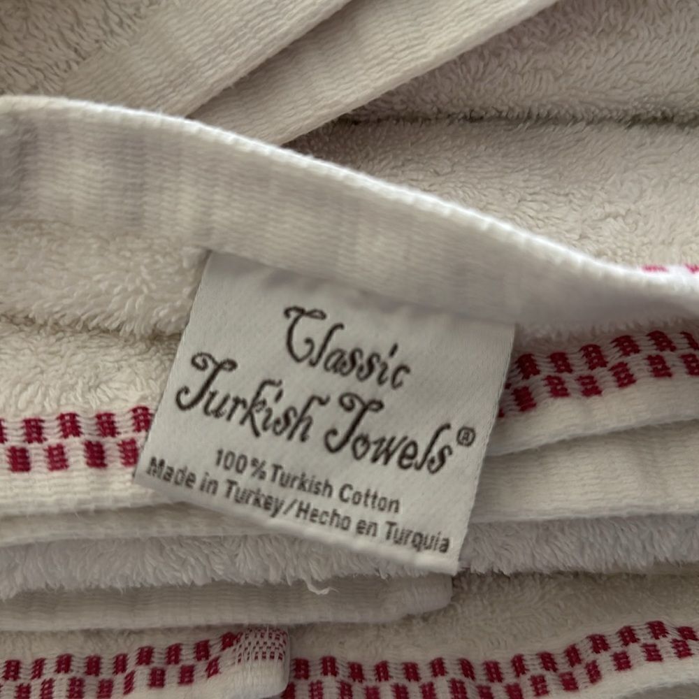 BUNDLE OF 4 CLASSIC TURKISH TOWELS. - Picture 3 of 4